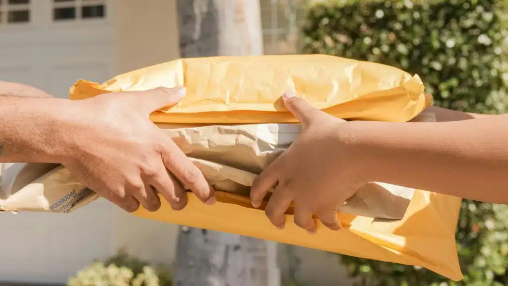how does amazon fbm work